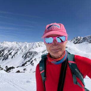 S Nanosilverem Pyrenejích na skialpech triko hřeje a zároveň odvádí pot