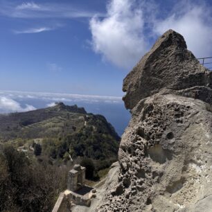 Trek na monte Epomeo, nejvyšší bod ostrova