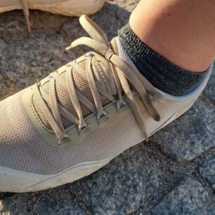 Boty Merrell Vapor Glove 7 zvládly i celodenní chození po městské dlažbe
