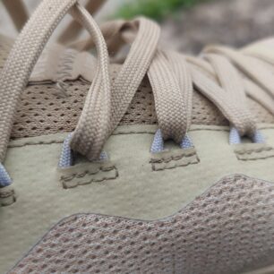Detail šněrování - Merrell Vapor Glove 7