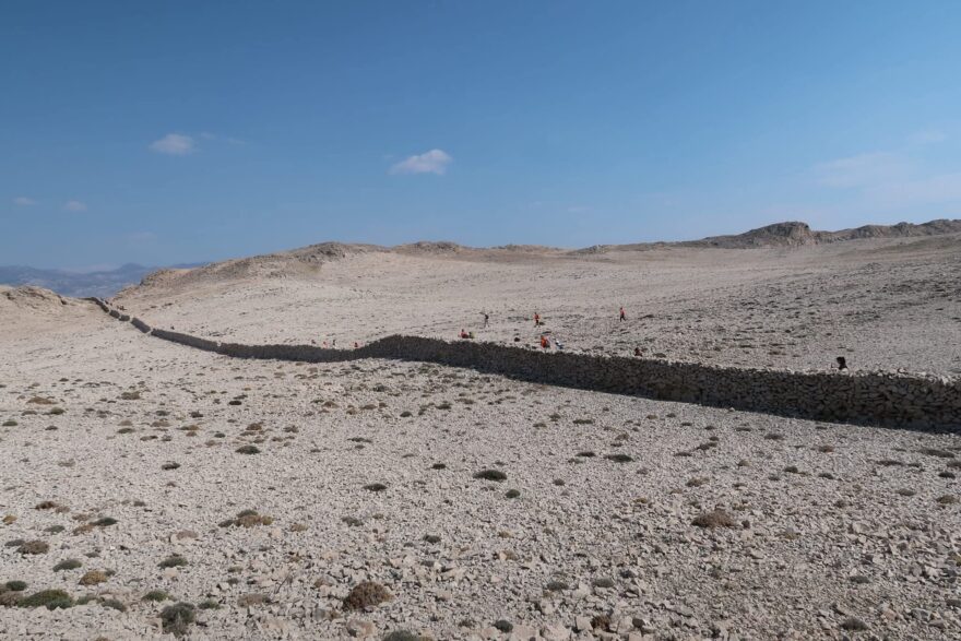 Life on Mars na Pagu: Průvodce nejatraktivnější trekovou stezkou na Jadranu, která vám změní pohled na Chorvatsko
