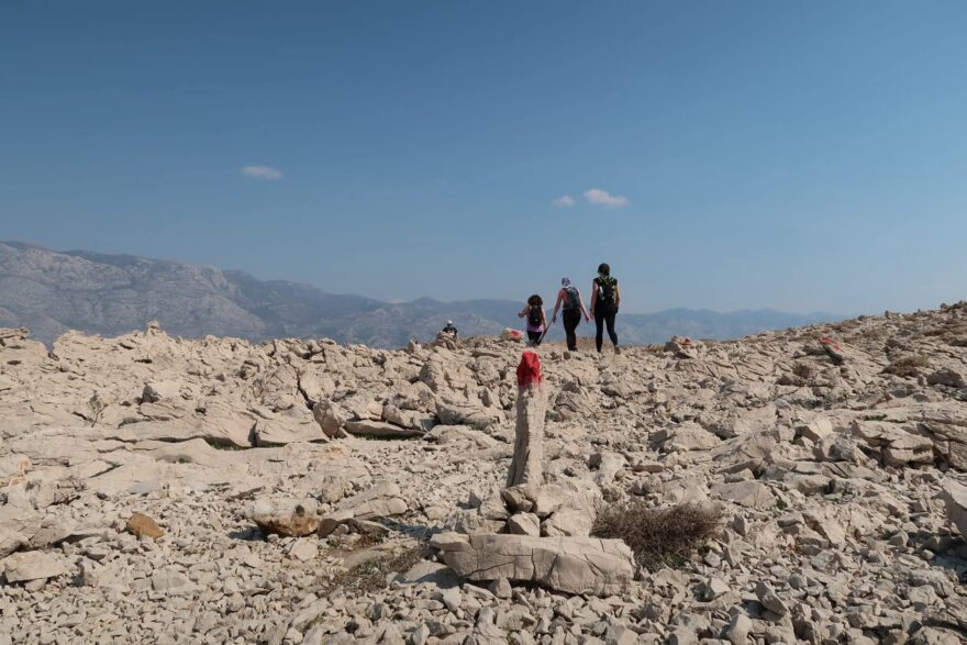 Life on Mars na Pagu: Průvodce nejatraktivnější trekovou stezkou na Jadranu, která vám změní pohled na Chorvatsko