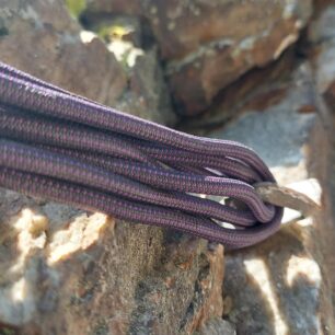 Několikanásobné provlečení smyčky Black Diamond Infinity Cord okem skoby