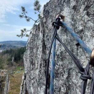 Praktické použití na štandu s preferencí jednoho bodu - Black Diamond Infinity Cord