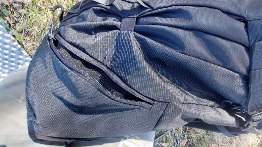 Boční zipová kapsa na zip pro uložení drobností - YATE NOX 40