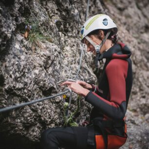 Canyoning v okolí Salzy: když se voda stane hřištěm