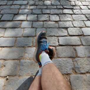 Komfortní chůze i po dlažebních kostkách - CEP HIKING LIGHT CUSHION COMPRESSION SOCKS MID CUT