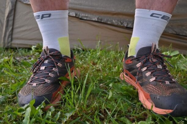 RECENZE: CEP HIKING LIGHT CUSHION COMPRESSION SOCKS MID CUT – JEDNY PONOŽKY, SPOUSTY VRCHOLŮ