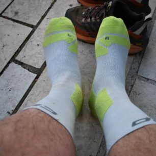 Už jenom obout boty a můžu vyrazit - CEP HIKING LIGHT CUSHION COMPRESSION SOCKS MID CUT