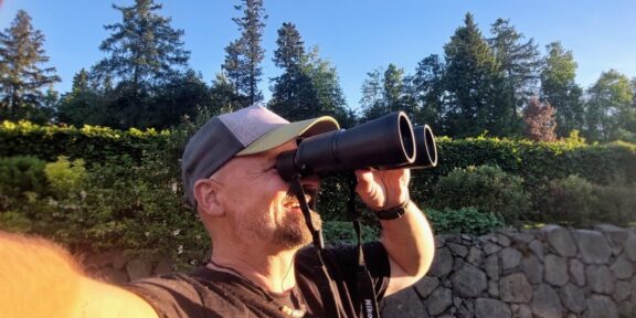 RECENZE: NIKON ACTION ZOOM – DALEKOHLED, KTERÝ VÁS VTÁHNE DO OBRAZU