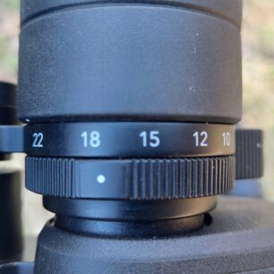 Rozsah zoomu a stupnice od 10 do 22 - NIKON ACTION ZOOM