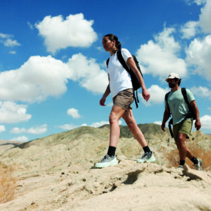 Columbia představuje řadu oblečení Diamond Peak Pro, která nabízí revoluční chladící technologii pro turistiku