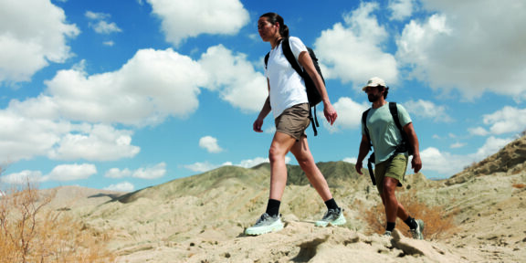 Columbia představuje řadu oblečení Diamond Peak Pro, která nabízí revoluční chladící technologii pro turistiku