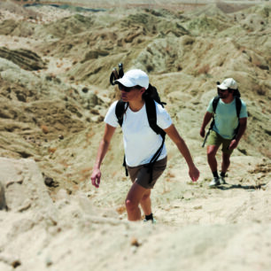 Columbia představuje řadu oblečení Diamond Peak Pro, která nabízí revoluční chladící technologii pro turistiku
