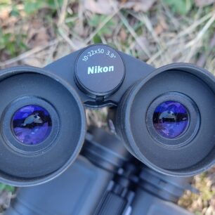 Základní parametry dalekohledu NIKON ACTION ZOOM a měkké očnice