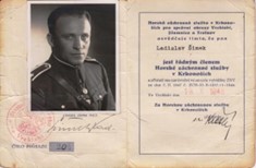 Příklad průkazů z roku 1948 pochází ze sbírky Krkonošského muzea ve Vrchlabí