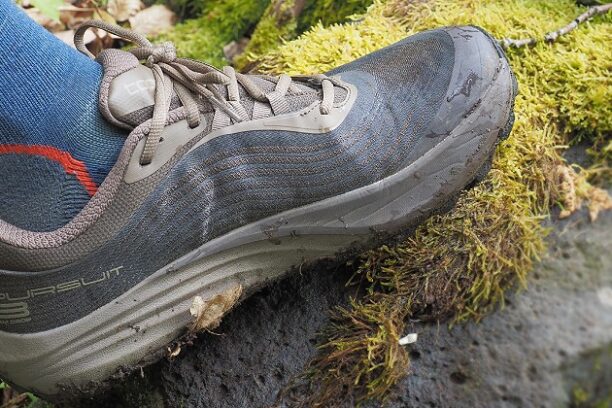 RECENZE: TOPO ATHLETIC PURSUIT 3 M – PŘIROZENĚ DÁL A LEHČEJI.