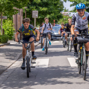 TOUR DE FRANCE PO VLASTNÍ OSE. DANIEL POLMAN V LOŇSKÉM ROCE ZVLÁDL PŘES 6 000 KILOMETRŮ S PODPOROU ULTRA LOS KŘUPOS