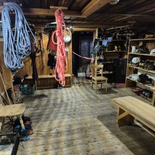 "Vinter/ shuhe raum" a sušárna v jednom na Brandenburger Haus (3.277 m)