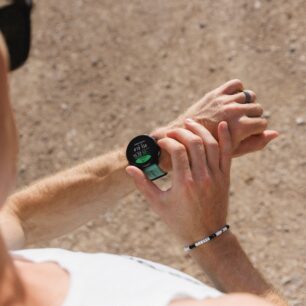 Suunto uvádí na trh model Run 2: běžecké hodinky spolu s novým inteligentním hrudním pásem Suunto Smart Heart Rate Belt 2