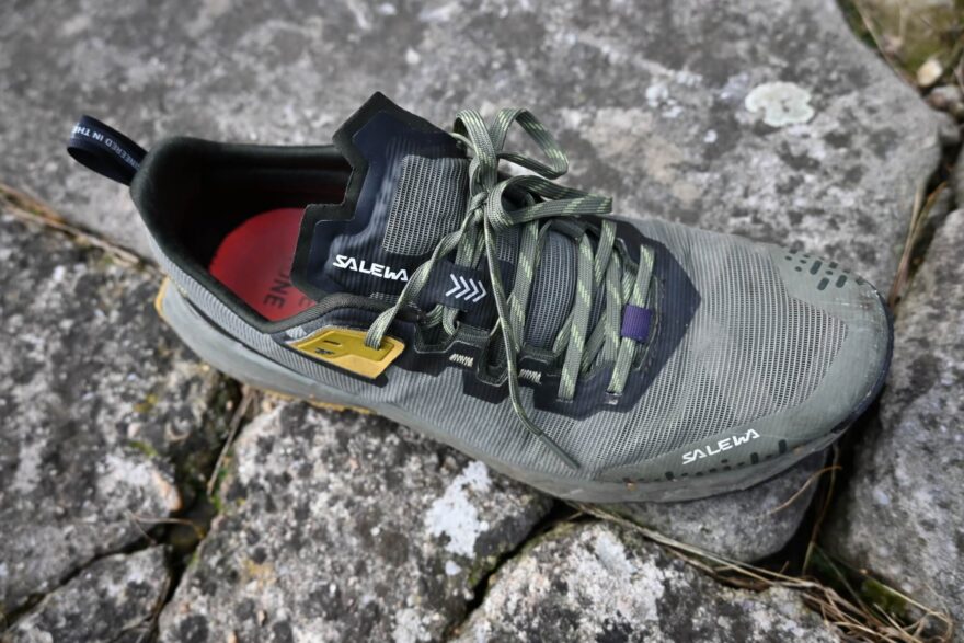 Detail šněrování s plochou tkaničkou - SALEWA PEDROC 2 MAX M