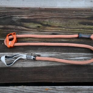 PETZL ADJUST - nejlepší výkon v dotahování a vychytané spojovací oko s úvazkem