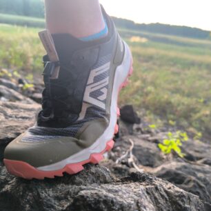 Gumová obsázka chrání botu i prsty a patu - QUECHUA MH500 LIGHT FASTER