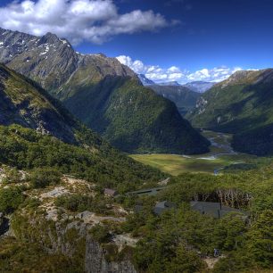 Pohled do Routeburn Valley, Routeburn trek, Nový Zéland. Foto: Or Hiltch