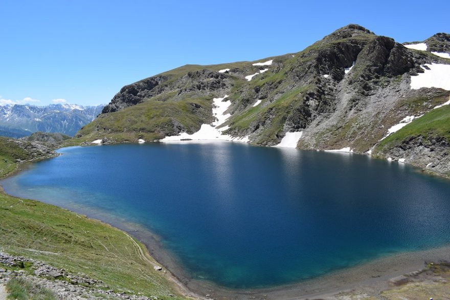 Jezero Lac du Grand Laus.