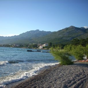 Ať už se člověk v Paklenici realizuje vertikálně po skále nebo pěší turistikou, tak koupačka v Jaderském moři je pak tou pravou a zaslouženou odměnou po namáhavém dni. 