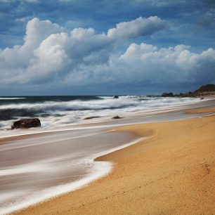 Pláž za Kaitipo sheltrem