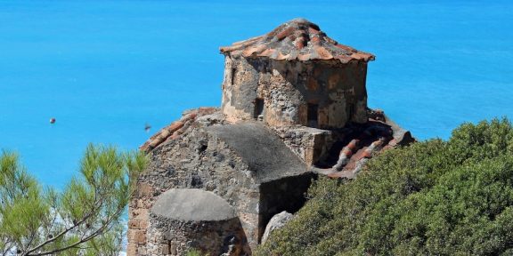 4 dny podél jižního pobřeží Kréty: skrz soutěsky Samaria a Arádhena