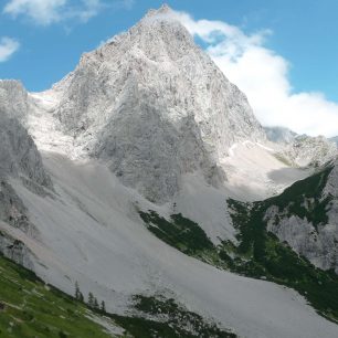 Dachstein-Rundwanderweg - mezi vrcholy Torstein a Raucheck, Alpy, Rakousko 
