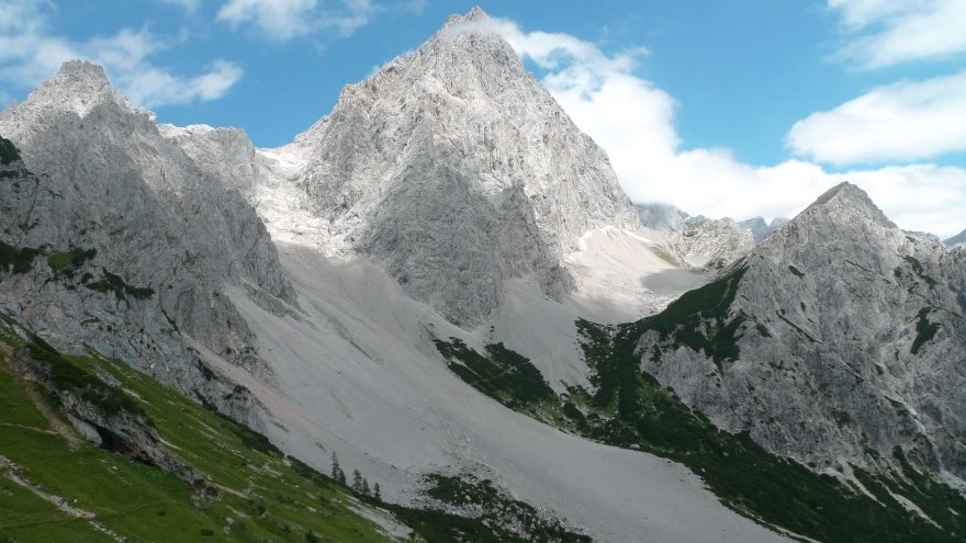 Dachstein-Rundwanderweg - mezi vrcholy Torstein a Raucheck, Alpy, Rakousko 