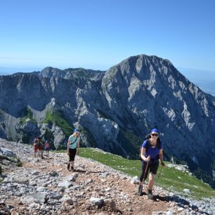 Pohled na Kalški hřeben. Výstup na Grintovec, Kamnicko-Savinjské Alpy, Slovinsko.