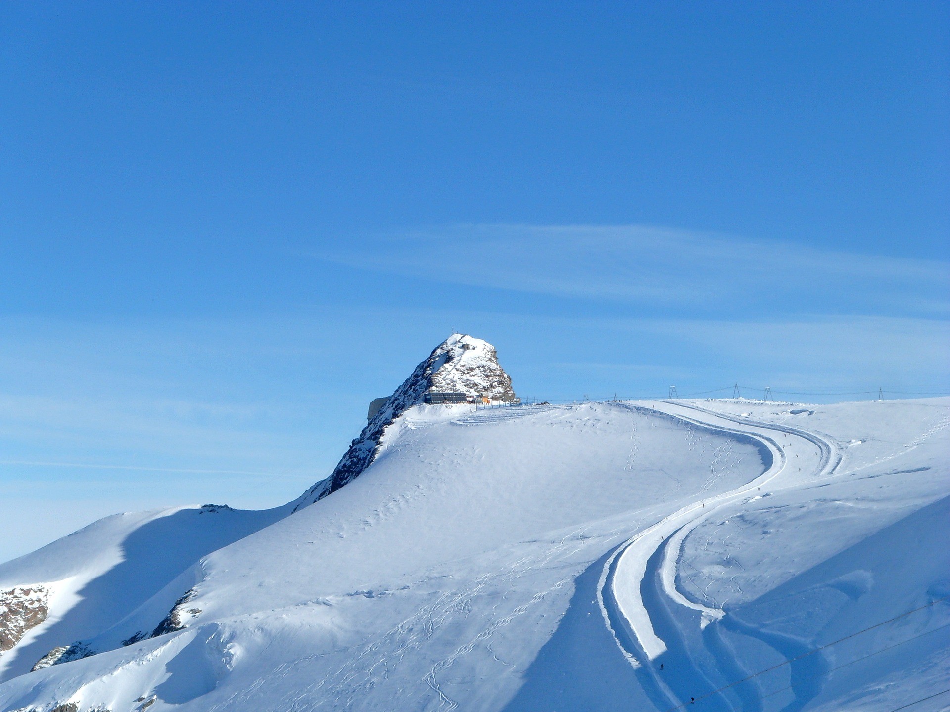 Ledovcové plato na Klein Matterhornu, Breithorn, Walliské Alpy, Švýcarsko.