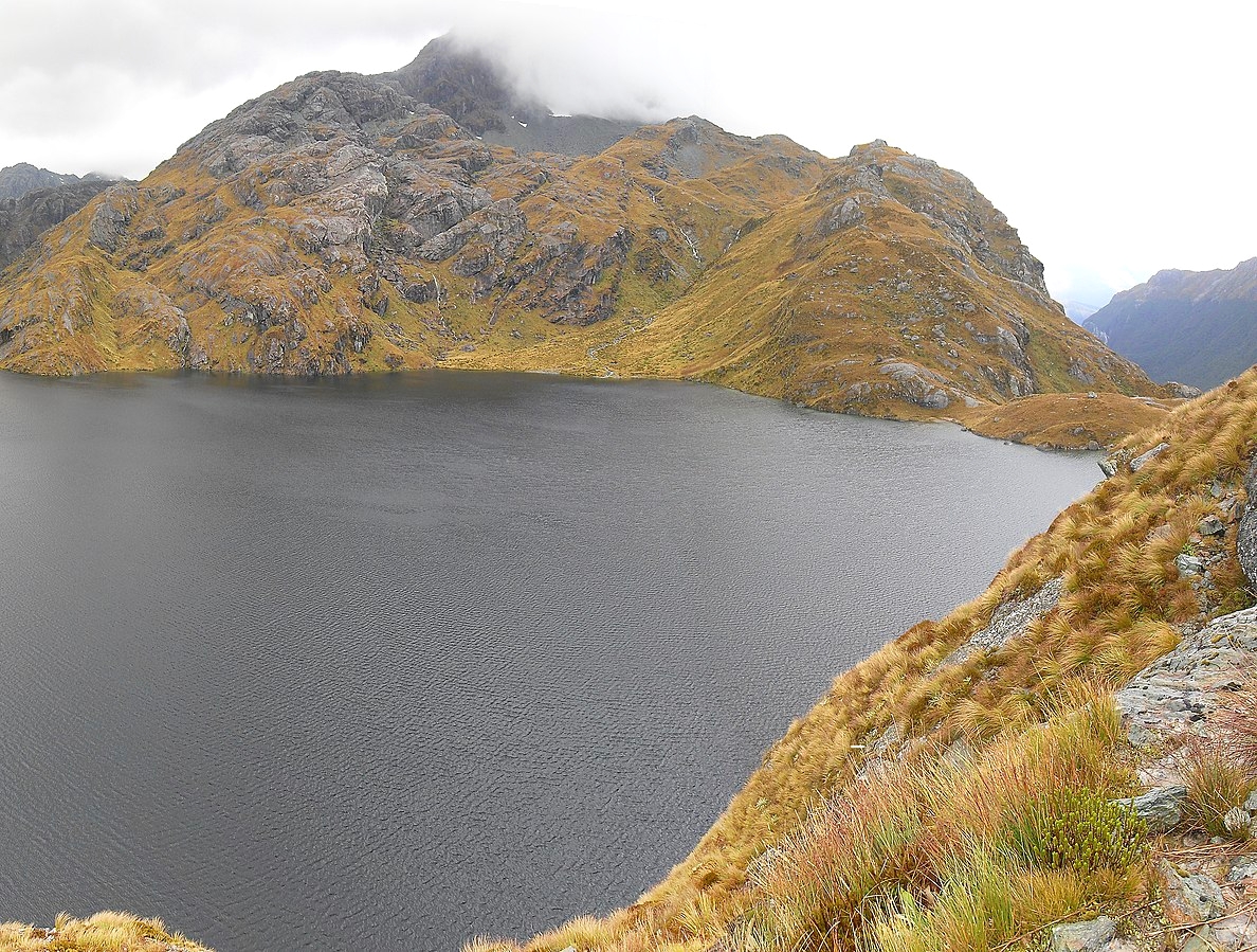 Jezero Harris, Routeburn trek, Nový Zéland. Foto: Andre Chalmers