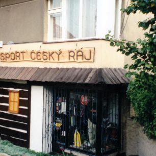 První prodejna Český ráj outdoor otevřela své dveře zákazníkům v roce 1993.