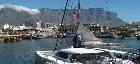 Výstup na vrchol Table Mountain v JAR, který svírají oceány