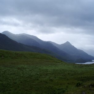 Kousek za Kinlochleven, West Highland Way, Skotsko.