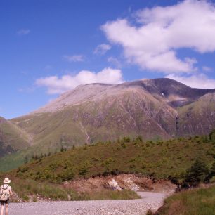Výhledy na Ben Nevis před Fort Williamem. West Highland Way, Skotsko.