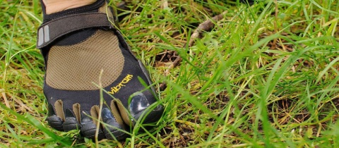 Test Vibram FiveFingers Treksport – obutý, neobutý