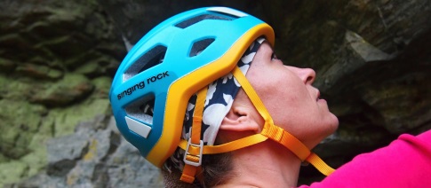 Bezpečně a s chladnou hlavou - recenze lezecké helmy Singing Rock Penta