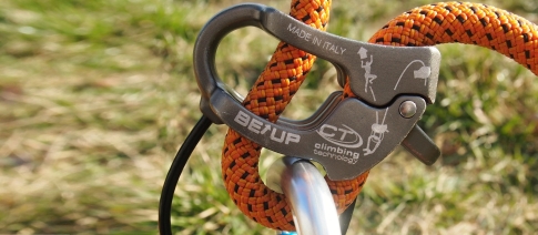 Jistý italský kamarád - recenze jistítka Climbing Technology Be-Up