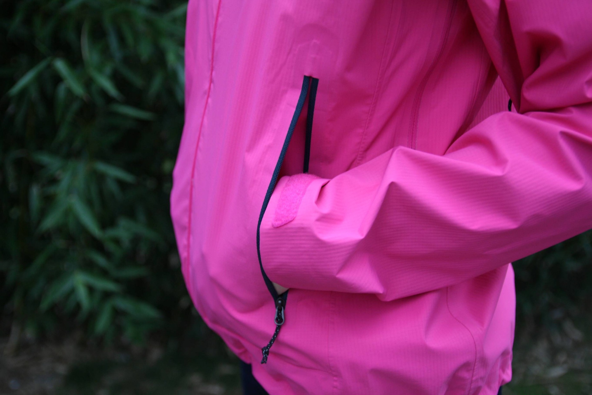 Kapsy na bundě TNF Stretch Diad jsou dostatečně prostorné