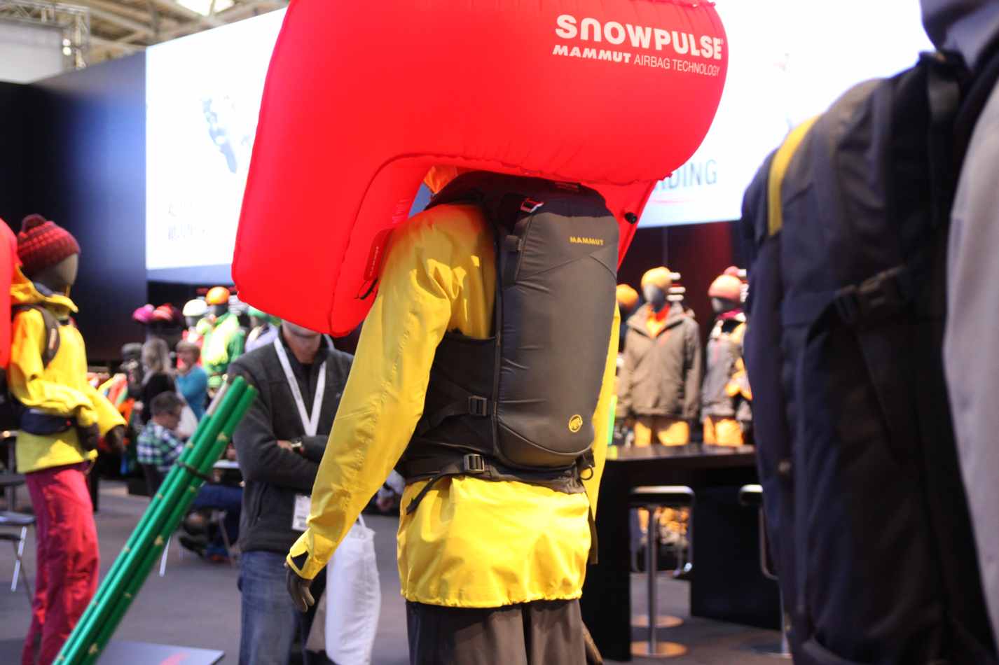 Mammut nově svůj lavinový airbag systém integroval do vesty