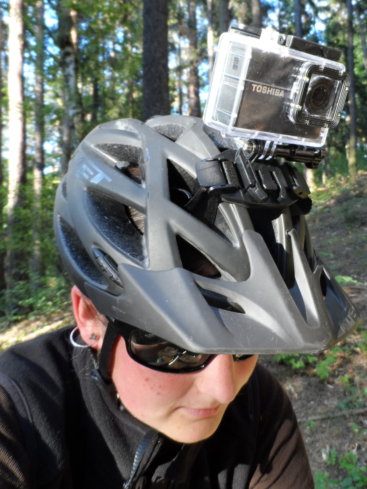 Kamera na cyklistické helmě