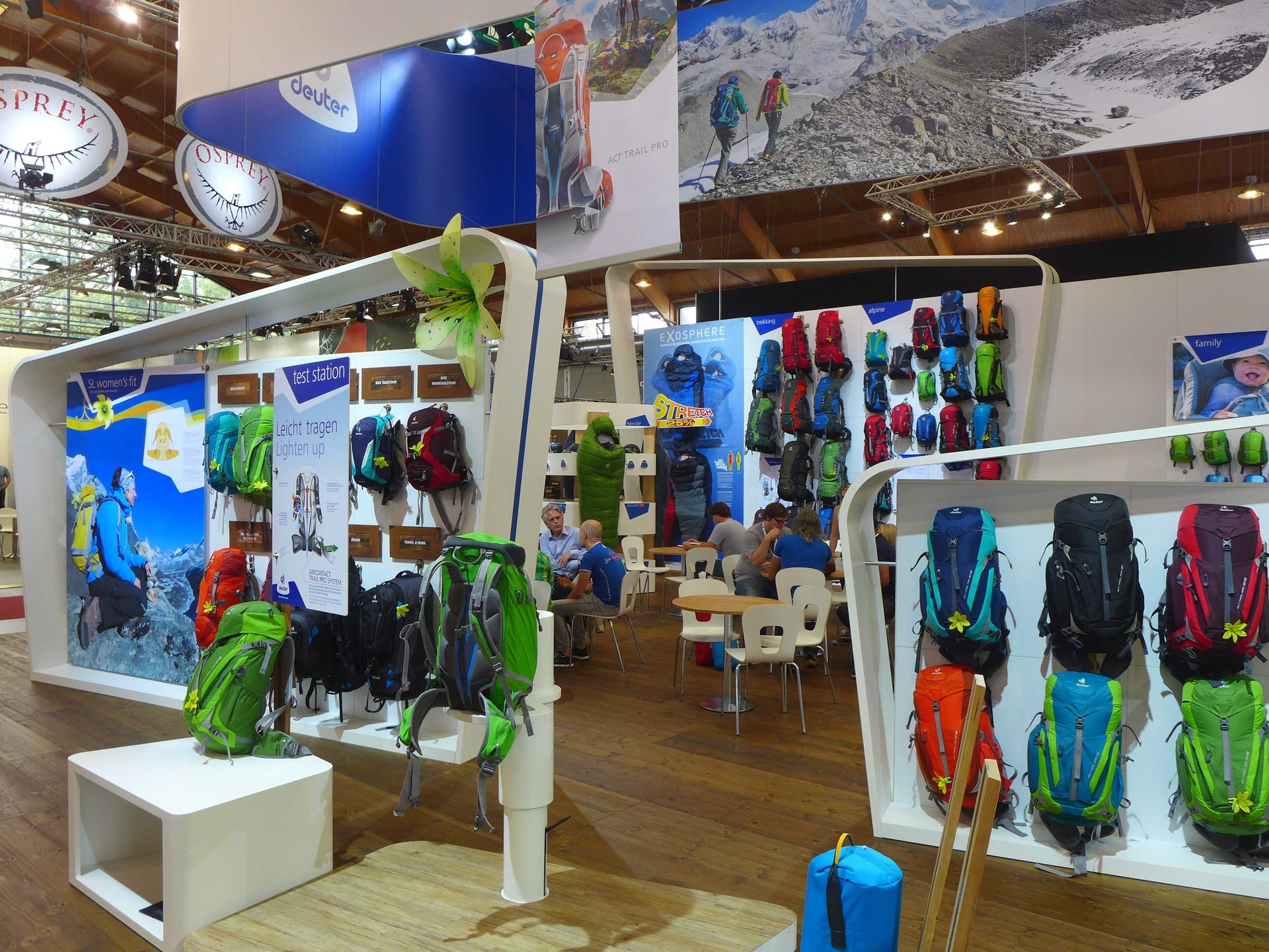 _Deuter slavil 30 leté výročí odvětraných batohů AirComfort