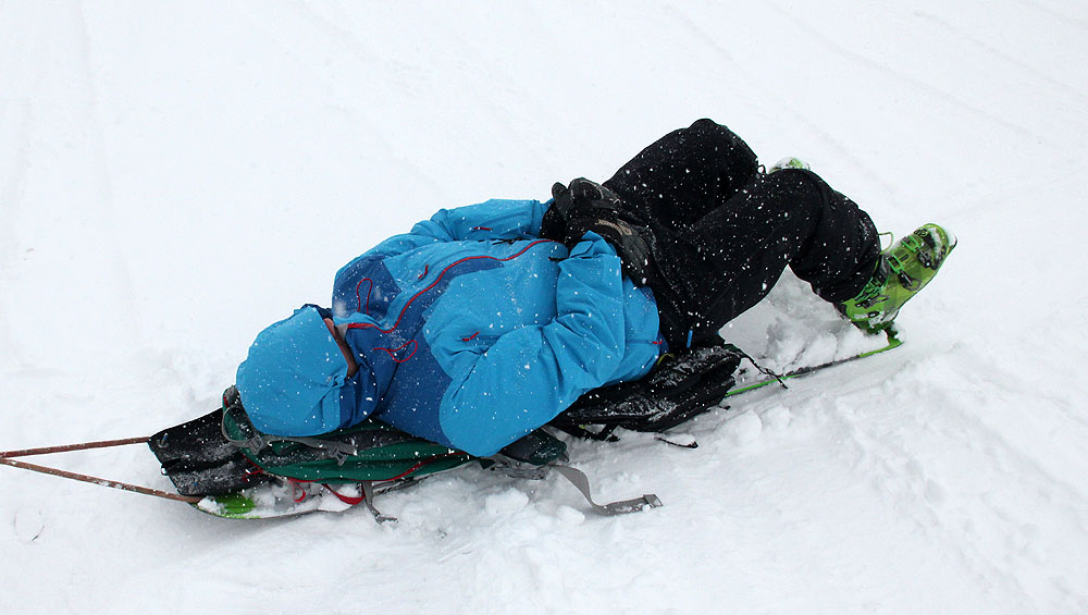 V přesunu na kratší vzdálenosti stačí dva menší batohy a vhodný textilní podklad pod hlavu