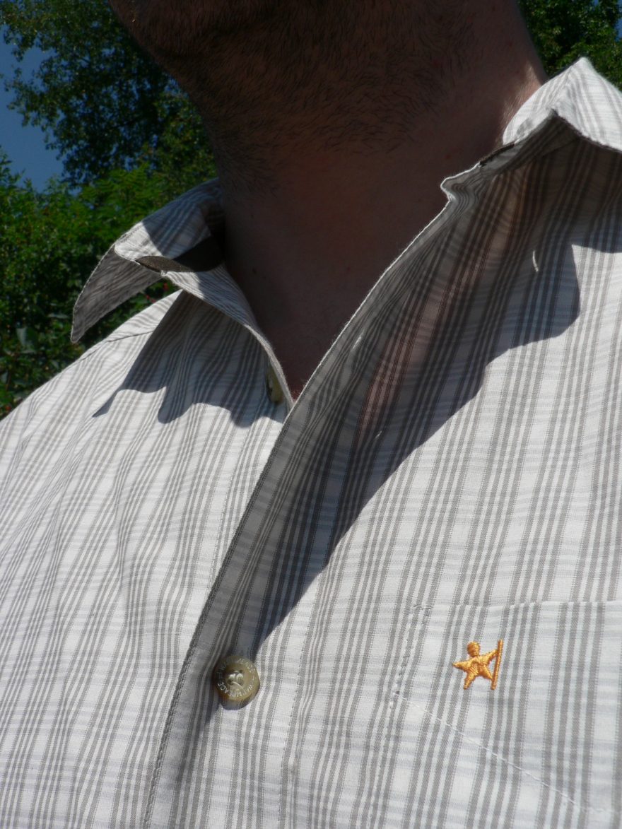 Límeček drží pevně, nijak se nekroutí